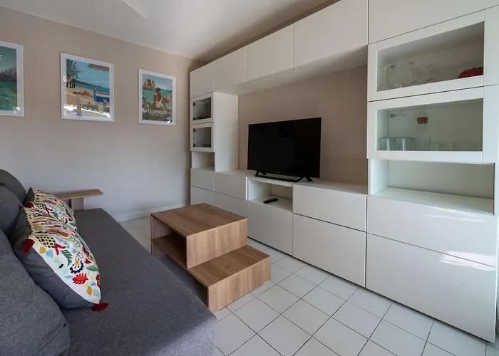 T2 Rénové/piscine/clim/commerces Appartement Le Lavandou