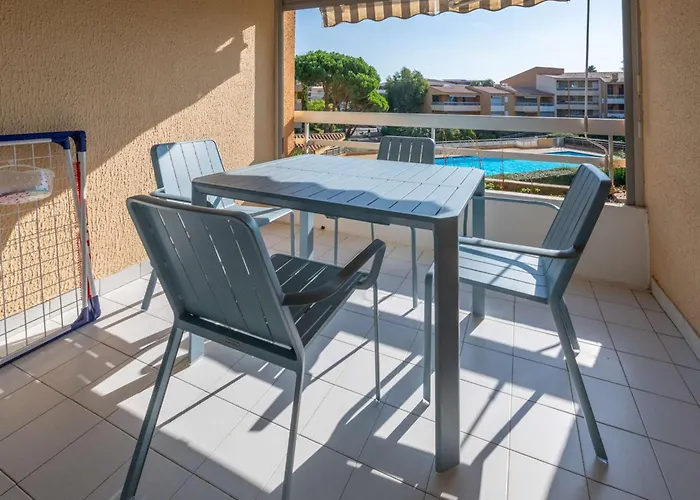 Appartement T2 Rénové/piscine/clim/commerces